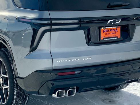 New 2026 Chevrolet Traverse High Country w/ LPO, Floor Liner Package image 14