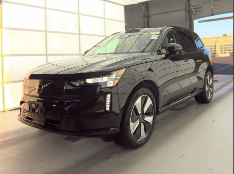 Used 2025 Volvo EX90 Plus AWD/4WD image 2