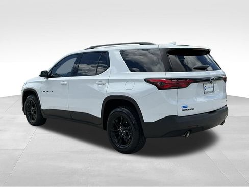Used 2023 Chevrolet Traverse LT FWD image 8