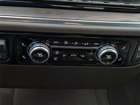 Used 2025 GMC Sierra 1500 SLT image 19