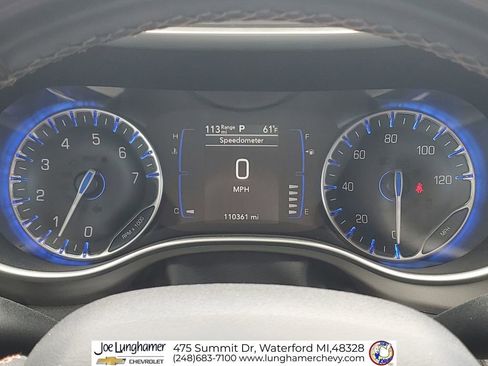 Used 2020 Chrysler Pacifica Touring-L FWD image 12