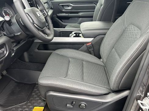 New 2026 RAM 1500 4x4 Crew Cab image 9