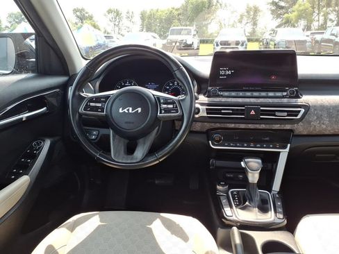 Used 2023 Kia Seltos EX AWD/4WD image 15