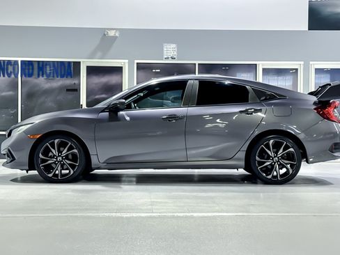 Used 2019 Honda Civic Sport image 2