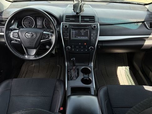 Used 2015 Toyota Camry SE FWD image 11