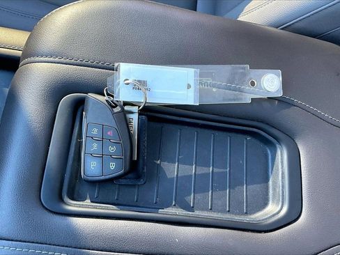 Used 2023 Chevrolet Suburban LT w/ LT Signature Plus Package image 34