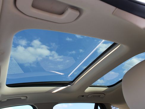 Used 2022 Mercedes-Benz GLC 300 image 22