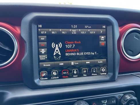 Used 2022 Jeep Wrangler Rubicon image 11