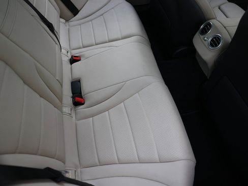 Used 2015 Mercedes-Benz C 300 Sedan image 15