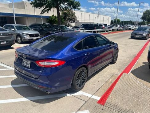 Used 2013 Ford Fusion SE FWD image 6