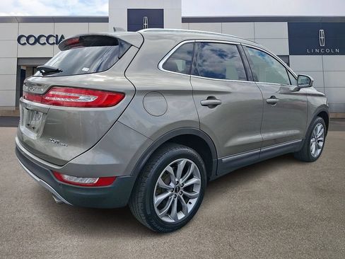 Used 2017 Lincoln MKC Select w/ Select Plus Package AWD/4WD image 4