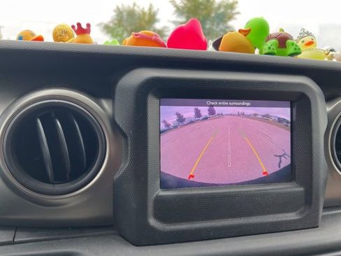 Used 2023 Jeep Wrangler Unlimited Sport image 8