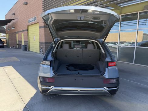Used 2024 Hyundai Ioniq 5 SEL RWD image 35