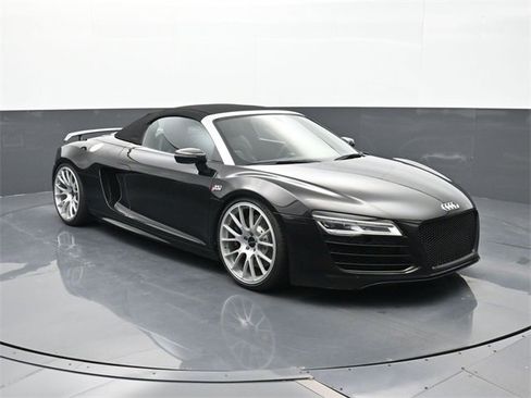 Used 2014 Audi R8 V10 image 21