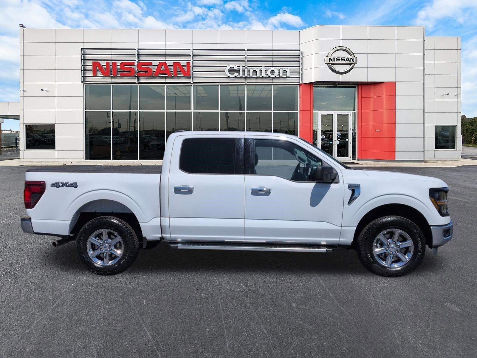 Used 2025 Ford F150 XLT w/ Equipment Group 301A Standard AWD/4WD image 2