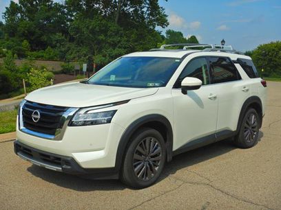 Used 2023 Nissan Pathfinder SL w/ SL Premium Package