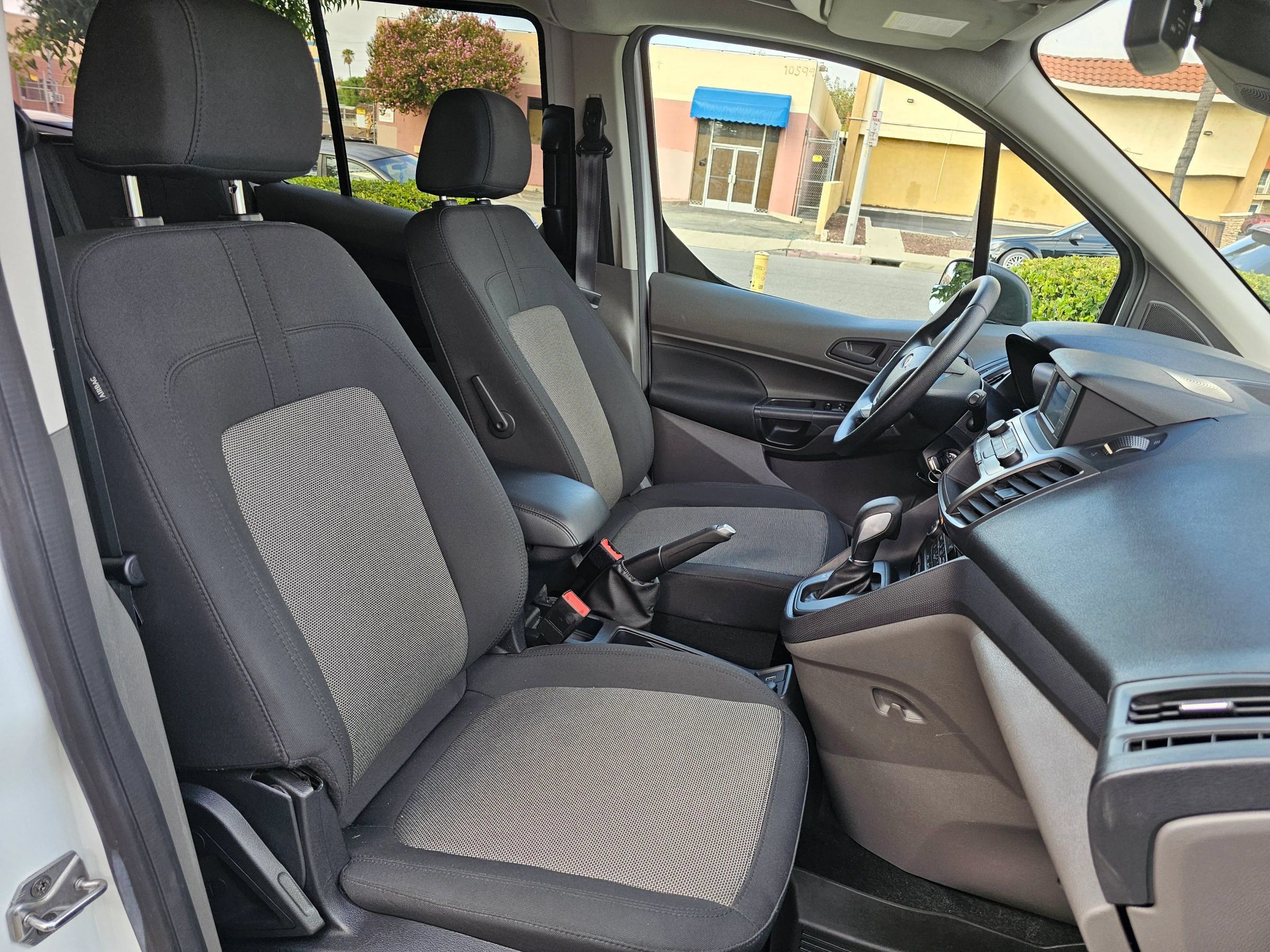 Used 2021 Ford Transit Connect XL FWD image 21