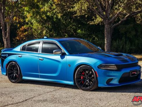 Used 2015 Dodge Charger SRT Hellcat image 35
