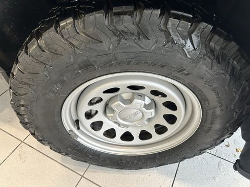 Used 2023 GMC Sierra 1500 Pro w/ Trailering Package image 17