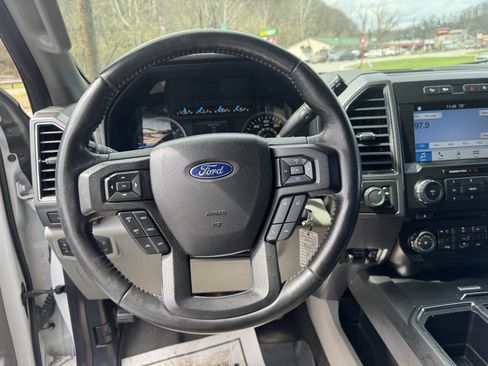 Used 2017 Ford F150 XLT w/ Equipment Group 302A Luxury image 16