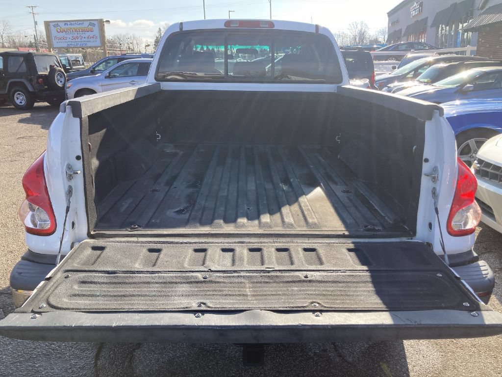 Used 2005 Toyota Tundra SR5 w/ Towing Pkg AWD/4WD image 5