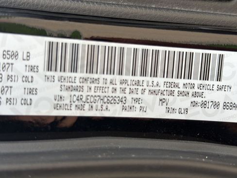 Used 2017 Jeep Grand Cherokee Overland RWD image 21