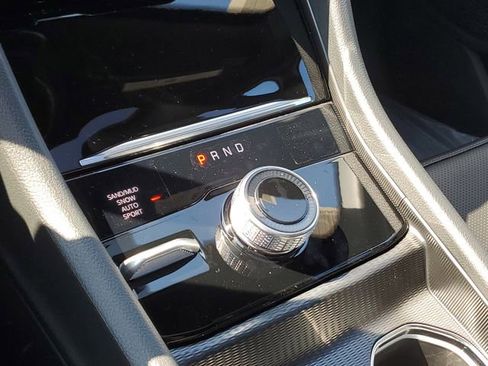 New 2025 Jeep Grand Cherokee Limited w/ Luxury Tech Group II image 12