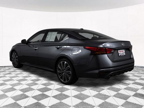 Used 2023 Nissan Altima 2.5 SL FWD image 17