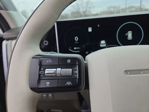 Certified 2025 Hyundai Santa Fe Calligraphy image 17