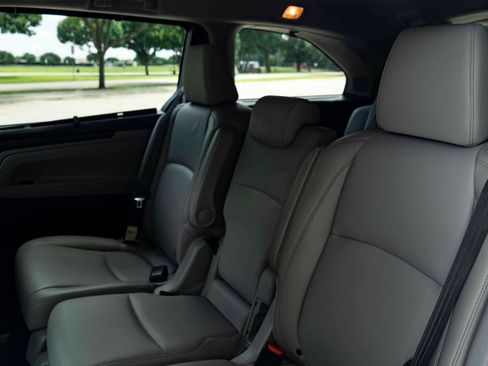 Used 2019 Honda Odyssey Elite image 18