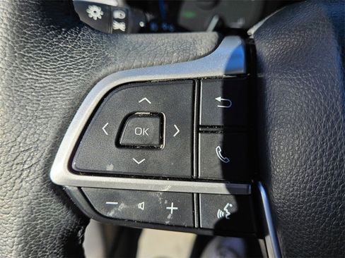 Used 2023 Toyota Sienna XLE image 24