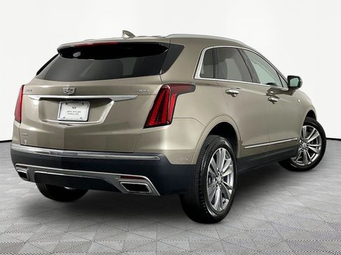 Used 2023 Cadillac XT5 Premium Luxury w/ Technology Package AWD/4WD image 6