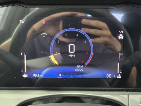 New 2026 Chevrolet Trax LT w/ Driver Confidence Package FWD image 16