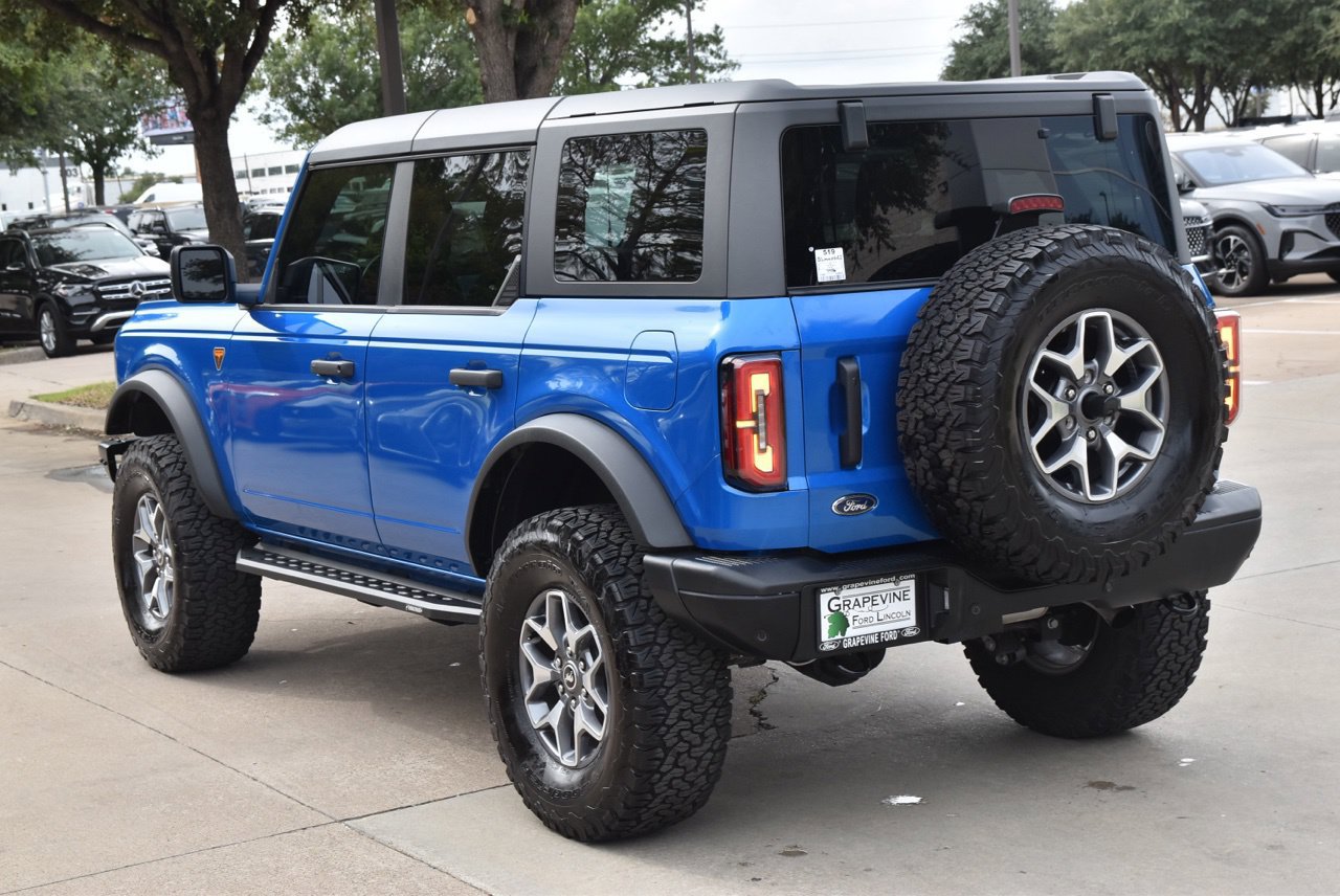 Used 2025 Ford Bronco Badlands AWD/4WD image 10