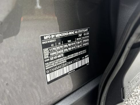 Certified 2025 Mercedes-Benz GLB 250 image 37
