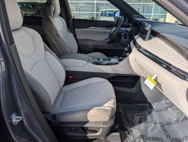 Used 2026 INFINITI QX60 Autograph w/ Dark Cargo Package AWD/4WD image 8