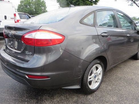 Used 2019 Ford Fiesta SE image 4