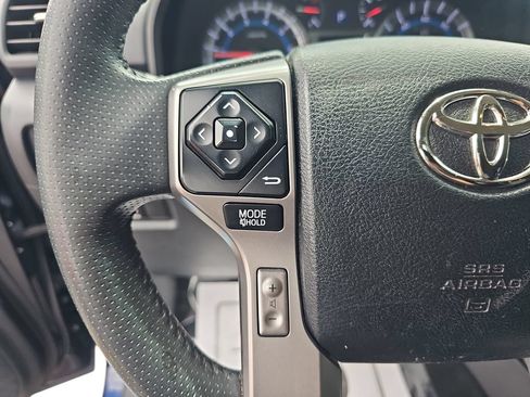 Used 2019 Toyota 4Runner SR5 AWD/4WD image 17