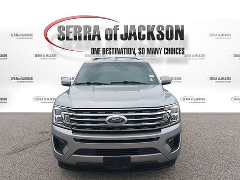 Used 2021 Ford Expedition XLT RWD image 3