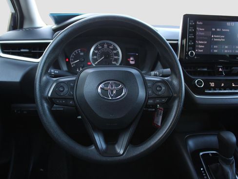 Used 2021 Toyota Corolla LE image 24