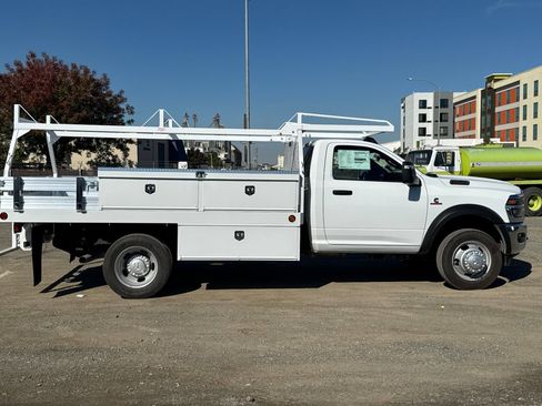 New 2026 RAM 5500 Tradesman w/ Chrome Appearance Group image 2