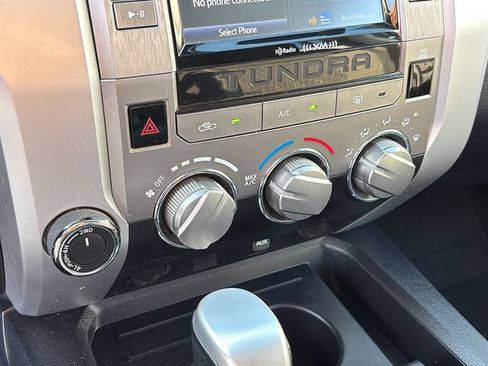 Used 2018 Toyota Tundra SR5 w/ SR5 Upgrade Package AWD/4WD image 20