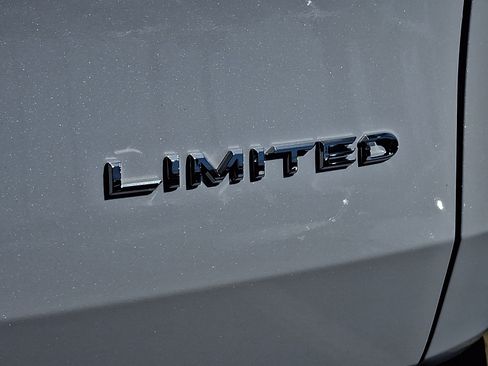 Used 2026 Toyota Grand Highlander AWD image 31