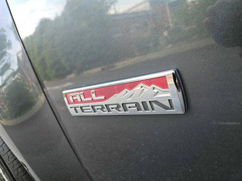 Used 2016 GMC Canyon SLE w/ All Terrain Package AWD/4WD image 11