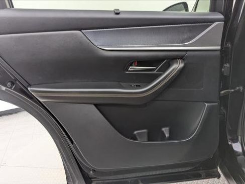 Used 2024 MAZDA CX-90 3.3 Turbo w/ Preferred Plus image 16