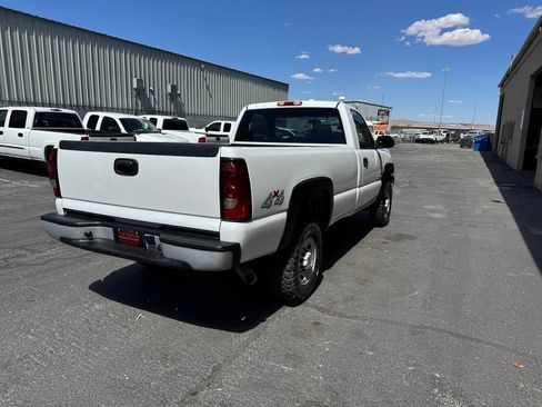 Used 2007 Chevrolet Silverado 2500 W/T w/ Heavy-Duty Power Package AWD/4WD image 10