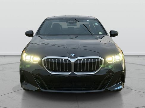 Used 2026 BMW 530i xDrive image 2