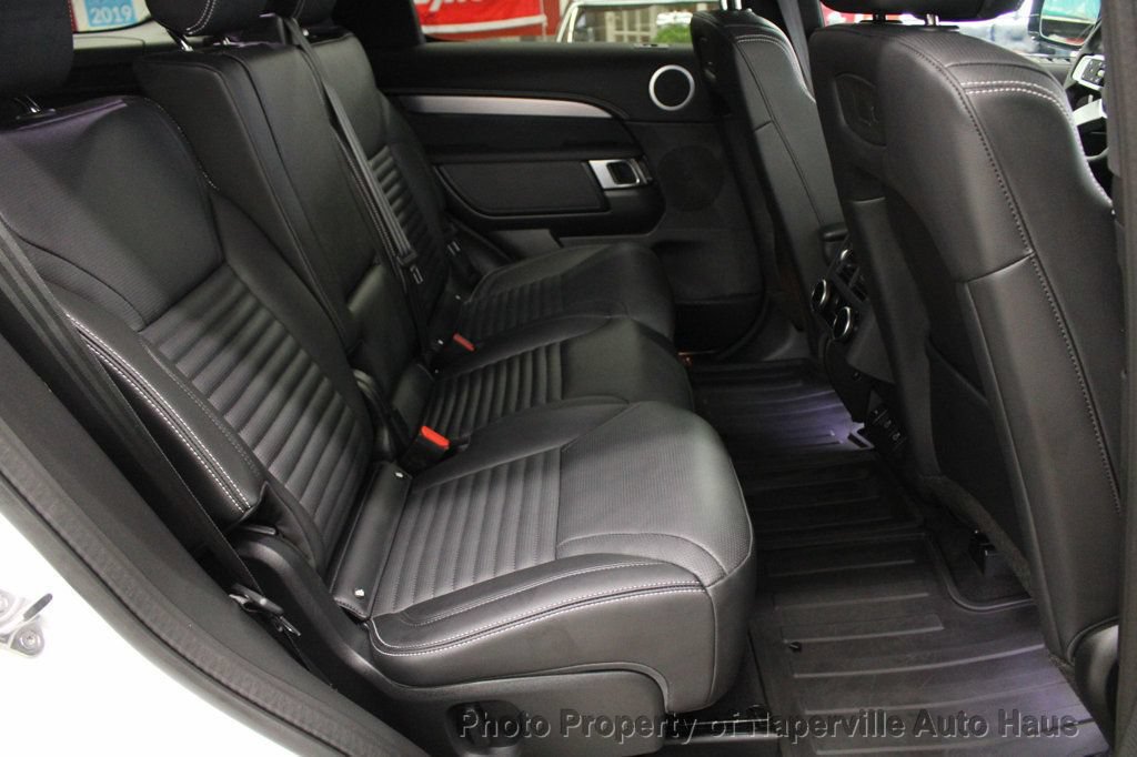 Used 2025 Land Rover Discovery Dynamic SE AWD/4WD image 39