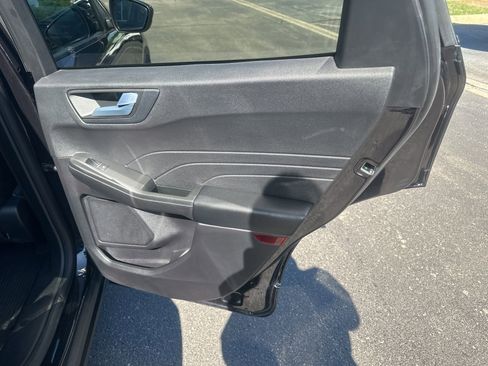 Used 2022 Ford Escape SEL AWD/4WD image 11