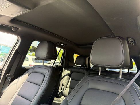 Used 2025 GMC Terrain Elevation w/ Elevation Premium Package AWD/4WD image 19